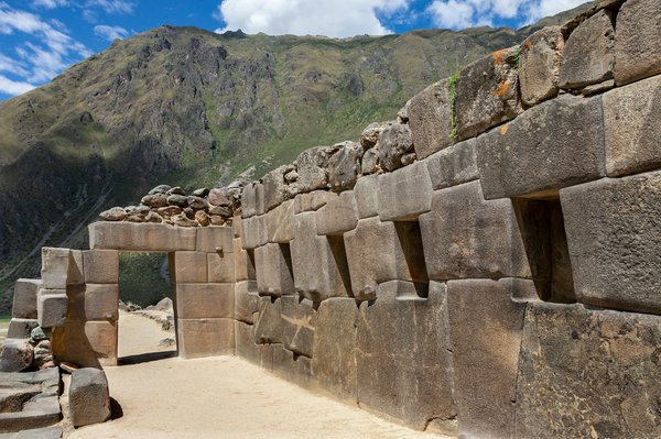 Quels sont les meilleurs circuits pour découvrir les temples incas du Pérou : itinéraires et conseils pratiques ?